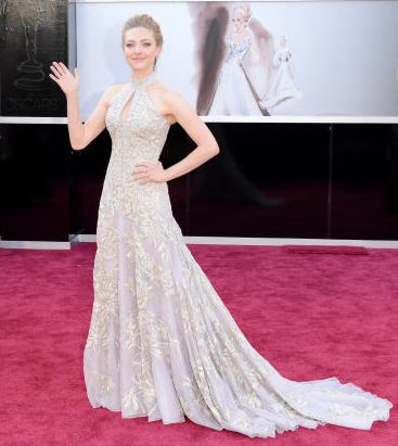 Amanda Seyfried in Alexander McQueen- really blah and 90's from the waist up.  Lovely from the waist down.